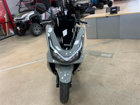 2025 Honda PCX in Wichita, Kansas - Photo 2