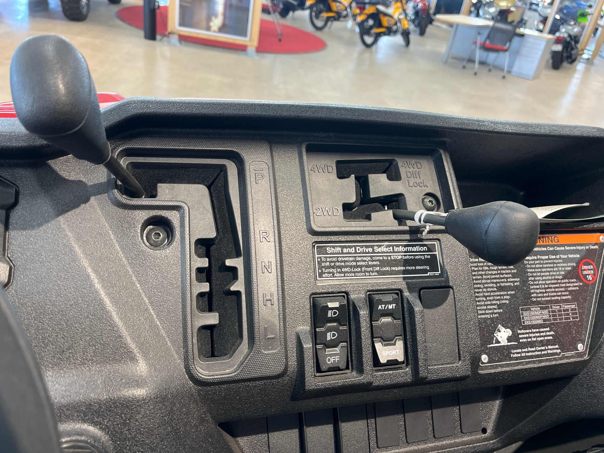 2025 Honda Pioneer 1000-5 Deluxe in Wichita, Kansas - Photo 8