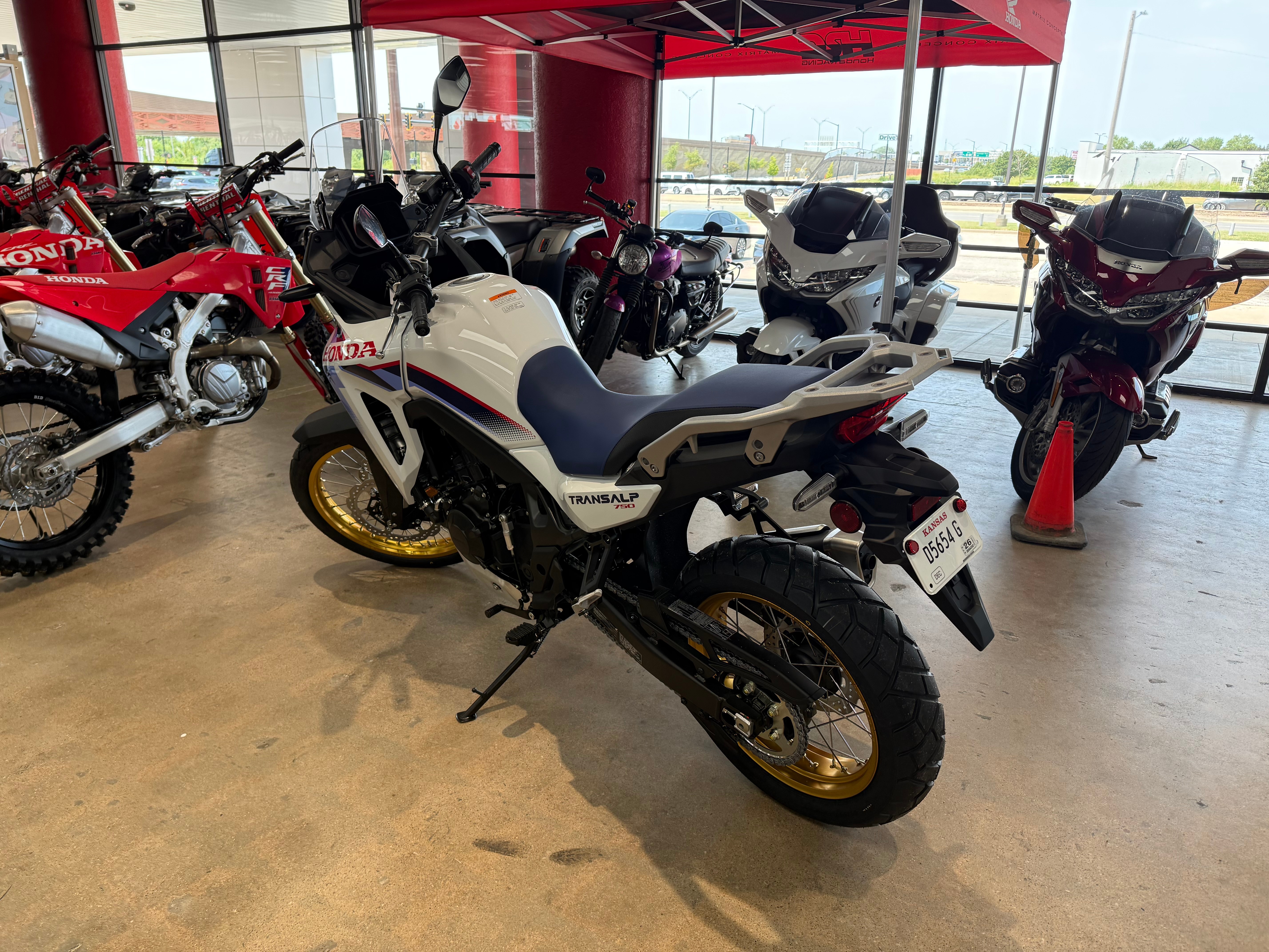 2026 Honda Transalp E-Clutch 3