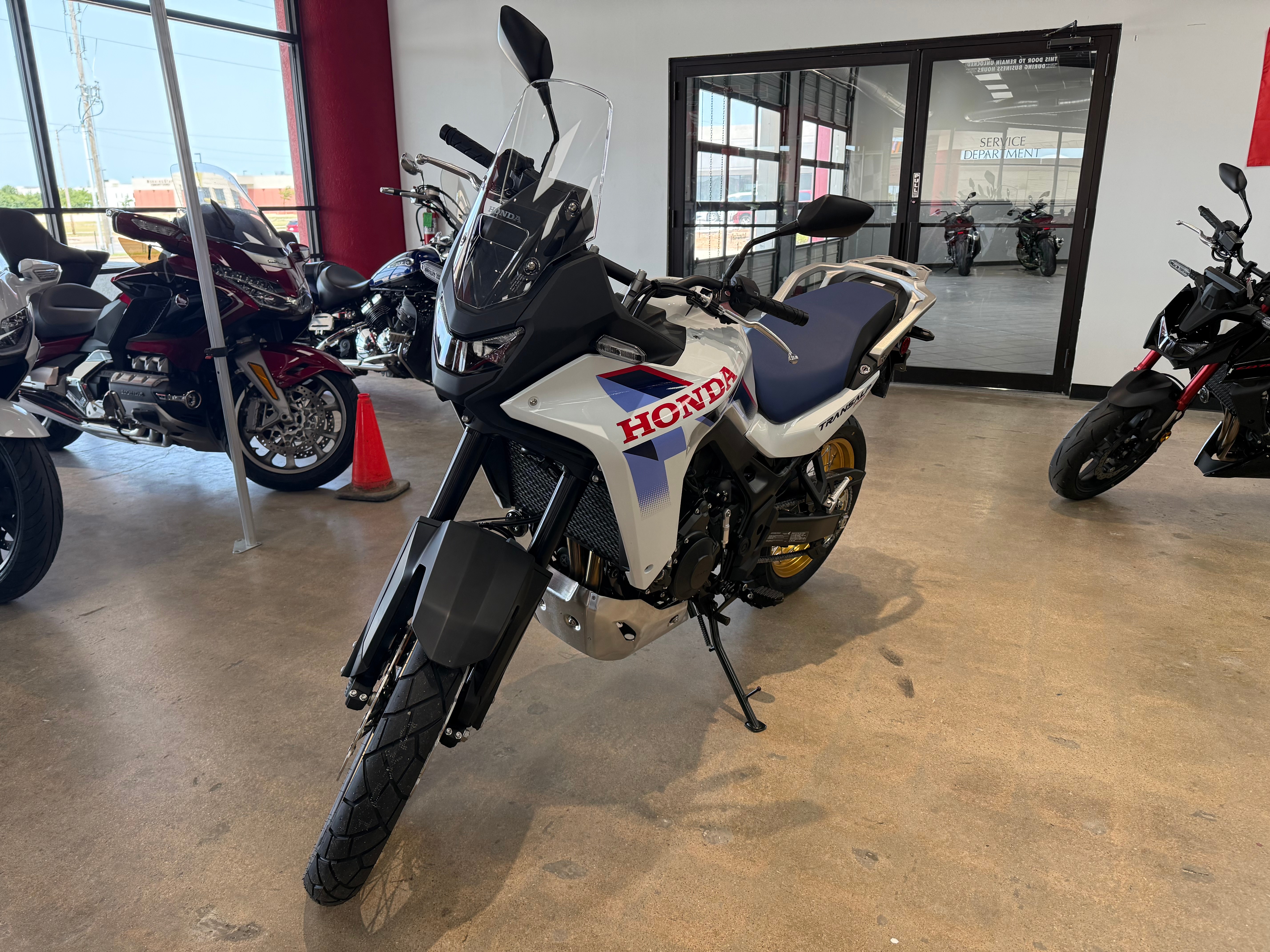 2026 Honda Transalp E-Clutch 5