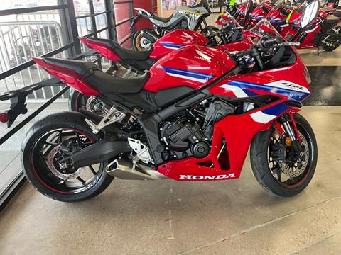 2025 Honda CBR650R E-Clutch in Wichita, Kansas - Photo 1