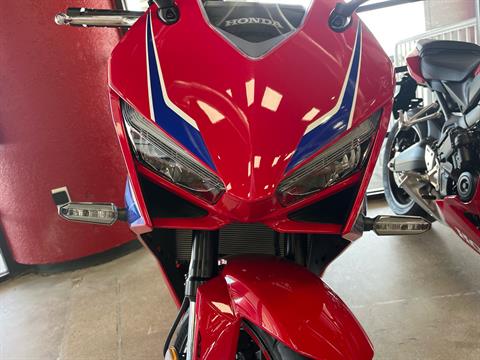 2025 Honda CBR650R E-Clutch in Wichita, Kansas - Photo 2