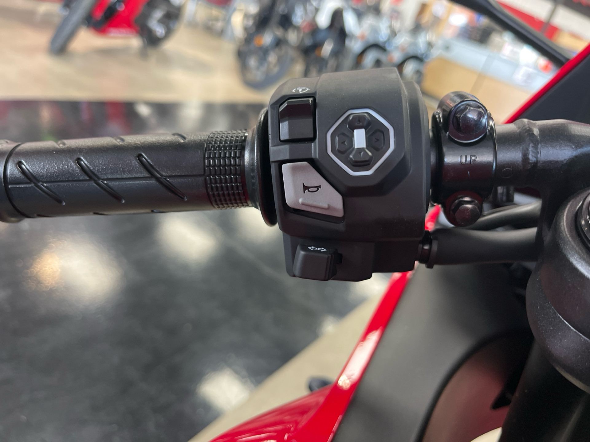 2025 Honda CBR650R E-Clutch in Wichita, Kansas - Photo 7