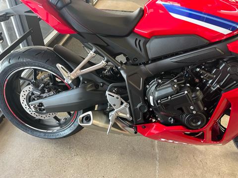 2025 Honda CBR650R E-Clutch in Wichita, Kansas - Photo 10