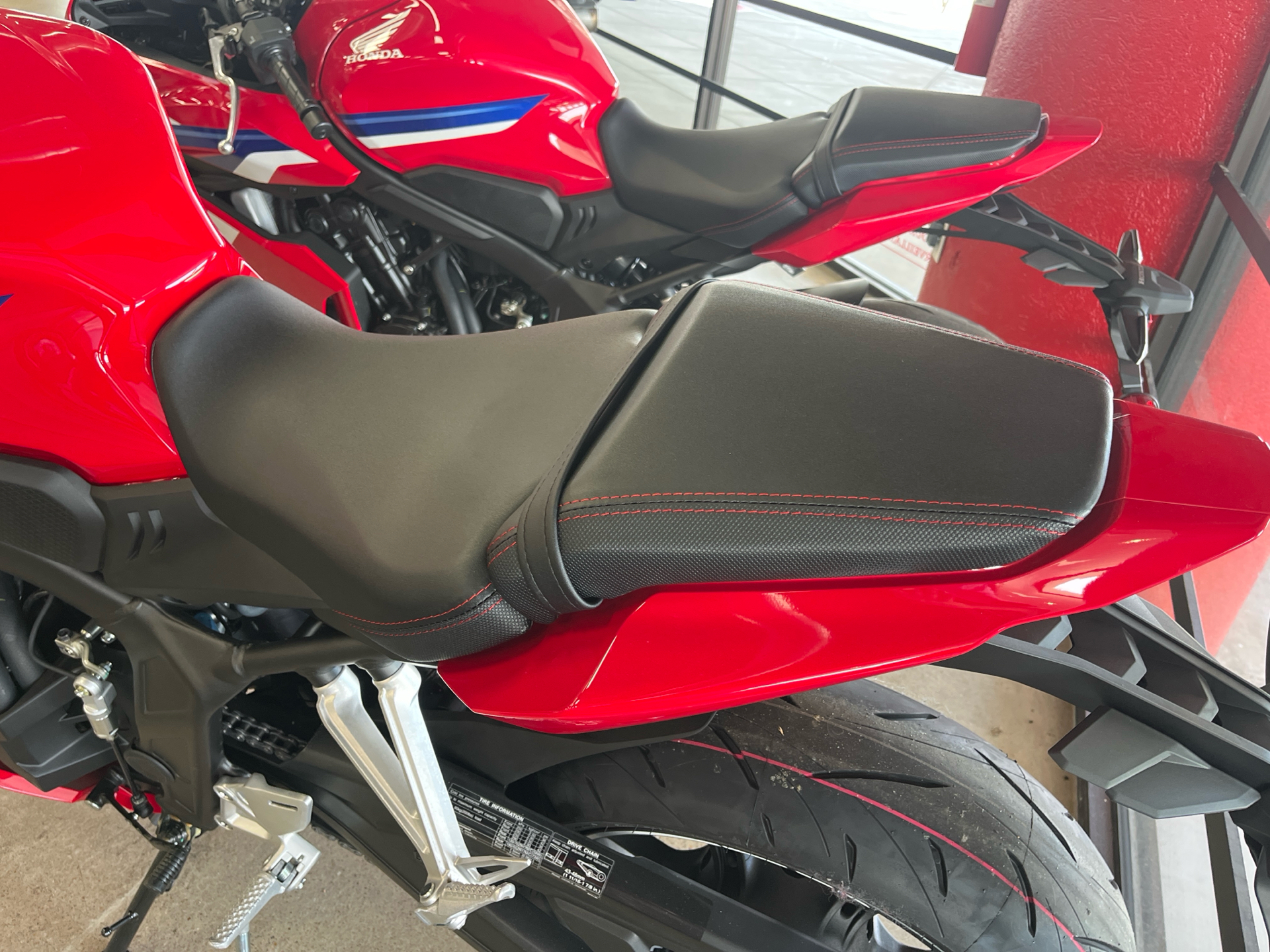 2025 Honda CBR650R E-Clutch in Wichita, Kansas - Photo 12