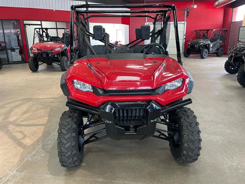 2025 Honda Pioneer 1000-6 Deluxe Crew in Wichita, Kansas - Photo 3