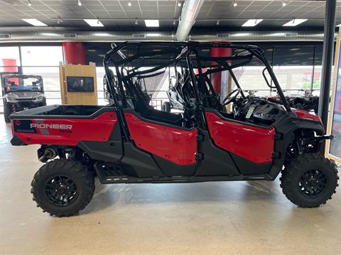 2025 Honda Pioneer 1000-6 Deluxe Crew in Wichita, Kansas
