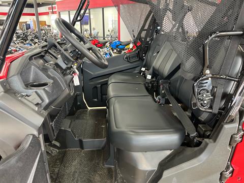 2025 Honda Pioneer 1000-6 Deluxe Crew in Wichita, Kansas - Photo 6