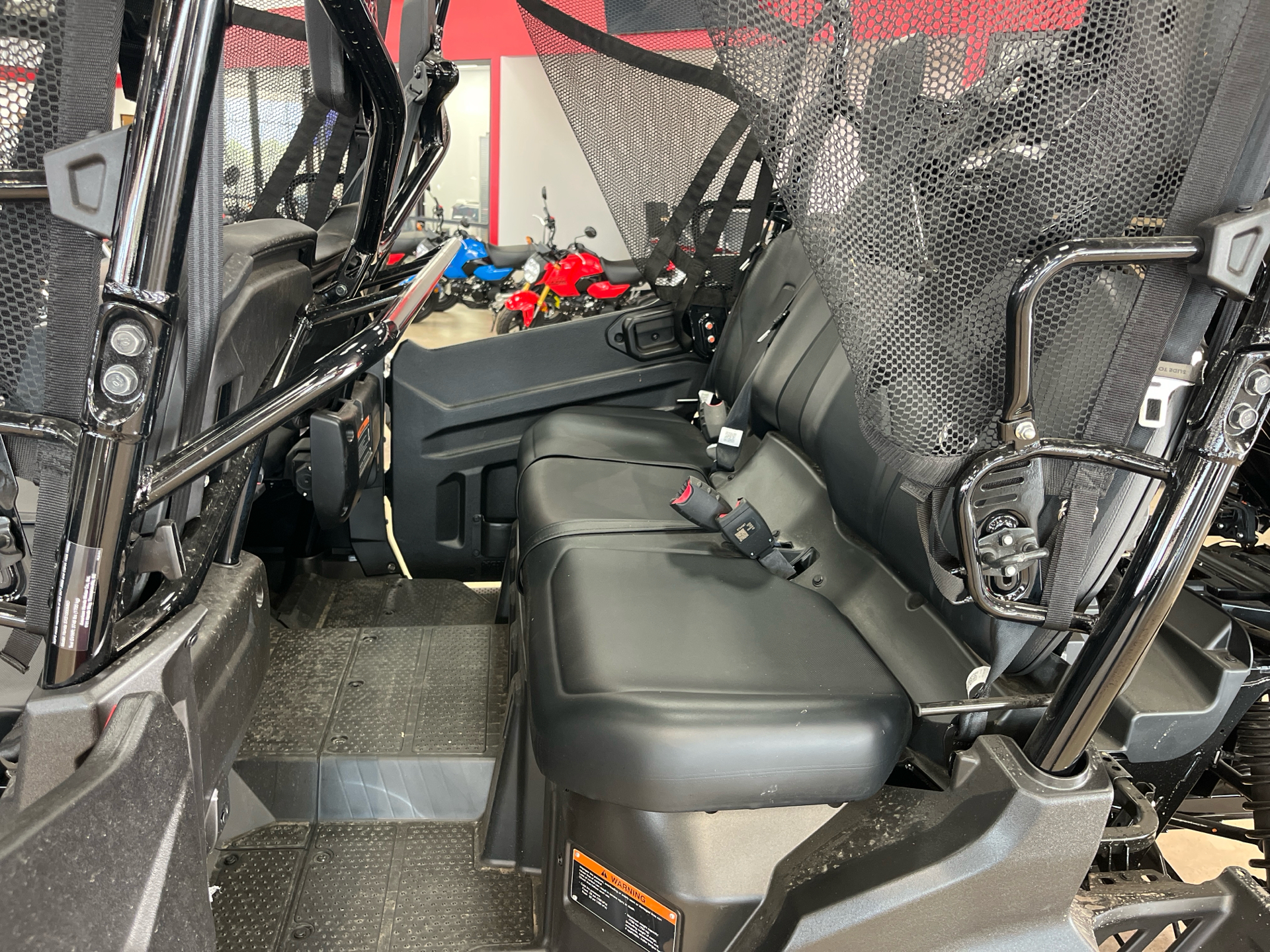 2025 Honda Pioneer 1000-6 Deluxe Crew in Wichita, Kansas - Photo 7