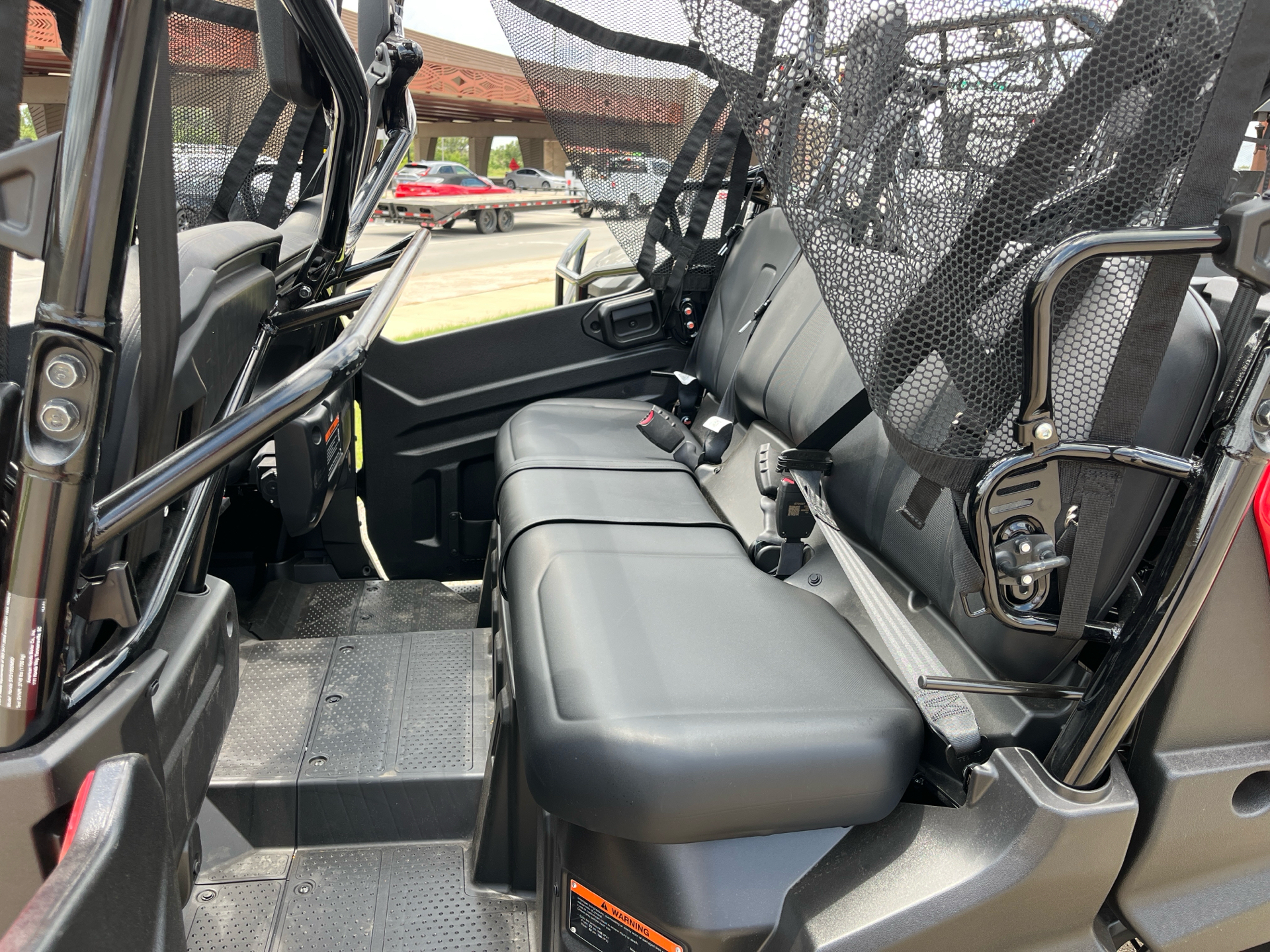 2025 Honda Pioneer 1000-6 Deluxe Crew in Wichita, Kansas - Photo 6