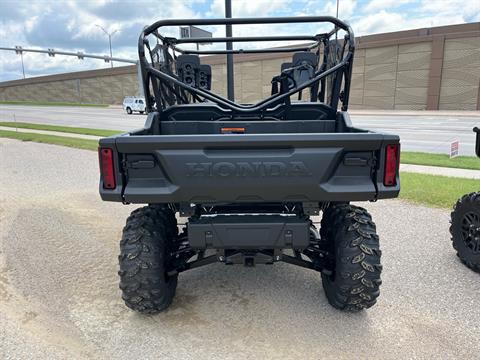 2025 Honda Pioneer 1000-6 Deluxe Crew in Wichita, Kansas - Photo 4