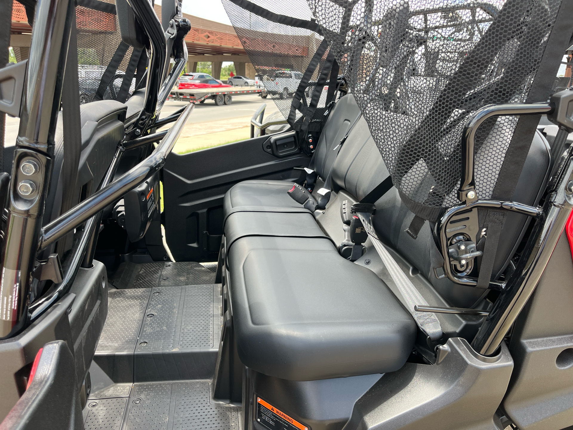 2025 Honda Pioneer 1000-6 Deluxe Crew in Wichita, Kansas - Photo 6