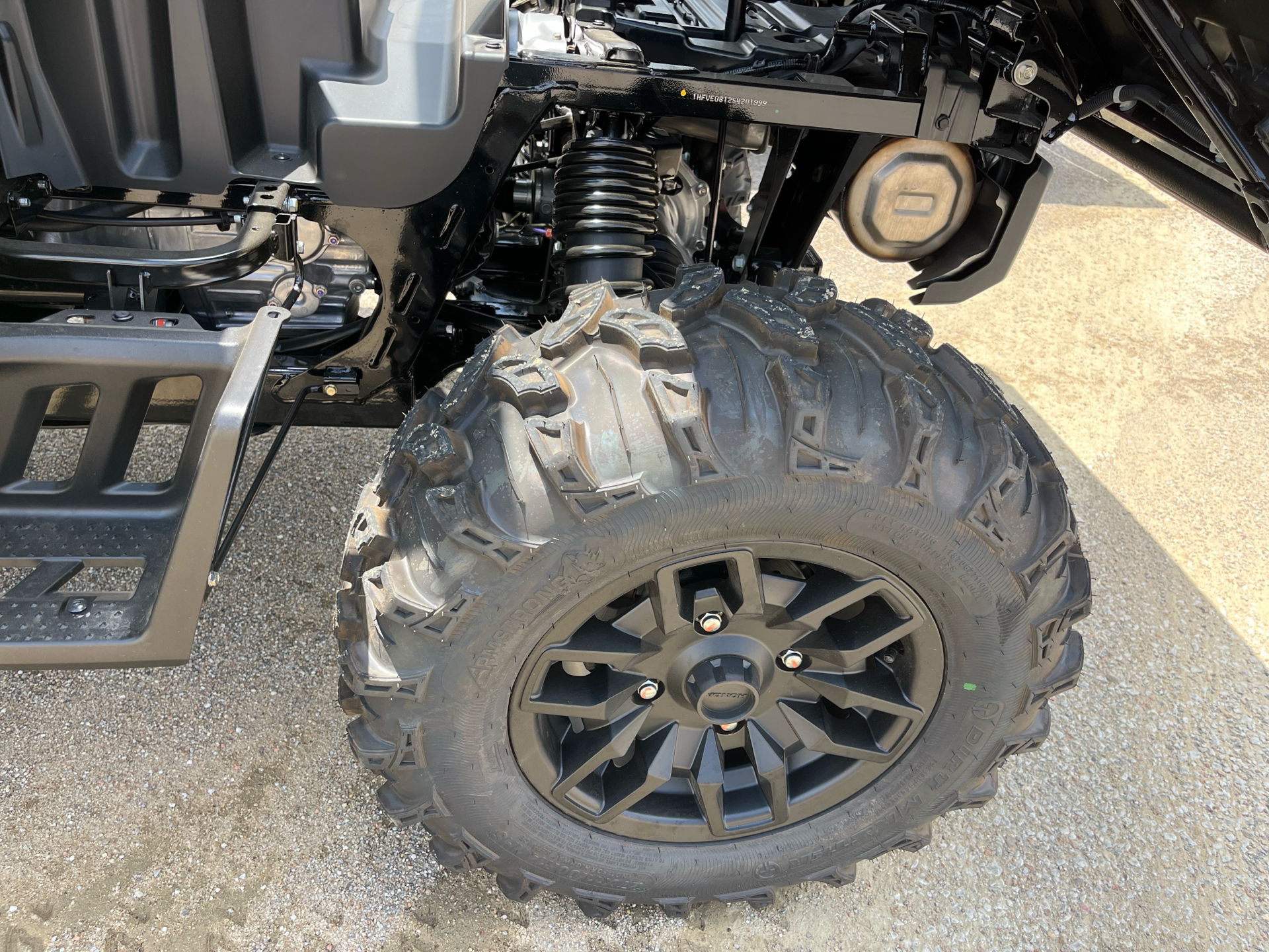 2025 Honda Pioneer 1000-6 Deluxe Crew in Wichita, Kansas - Photo 10