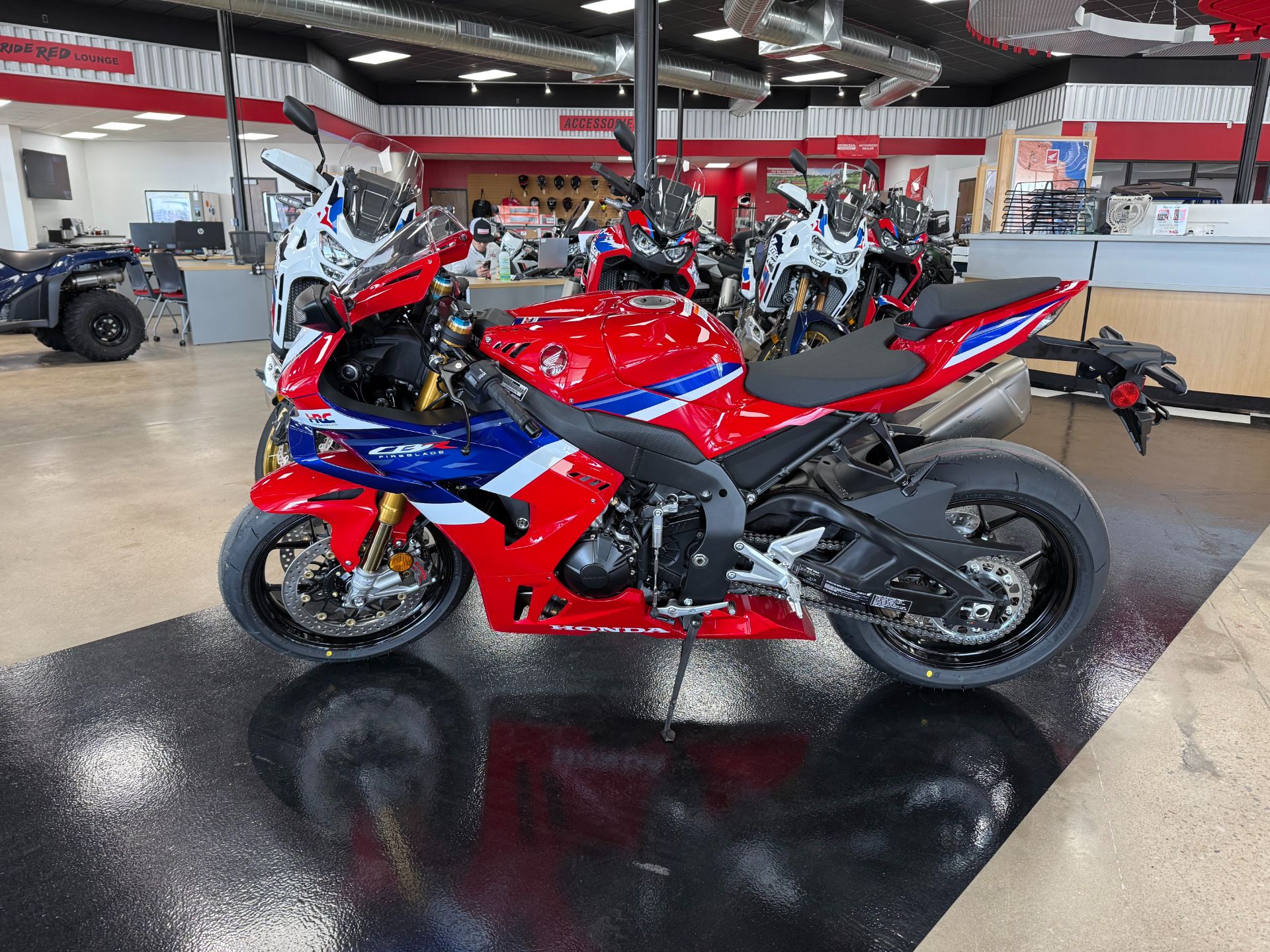 2025 Honda CBR1000RR-R Fireblade SP in Wichita, Kansas - Photo 1