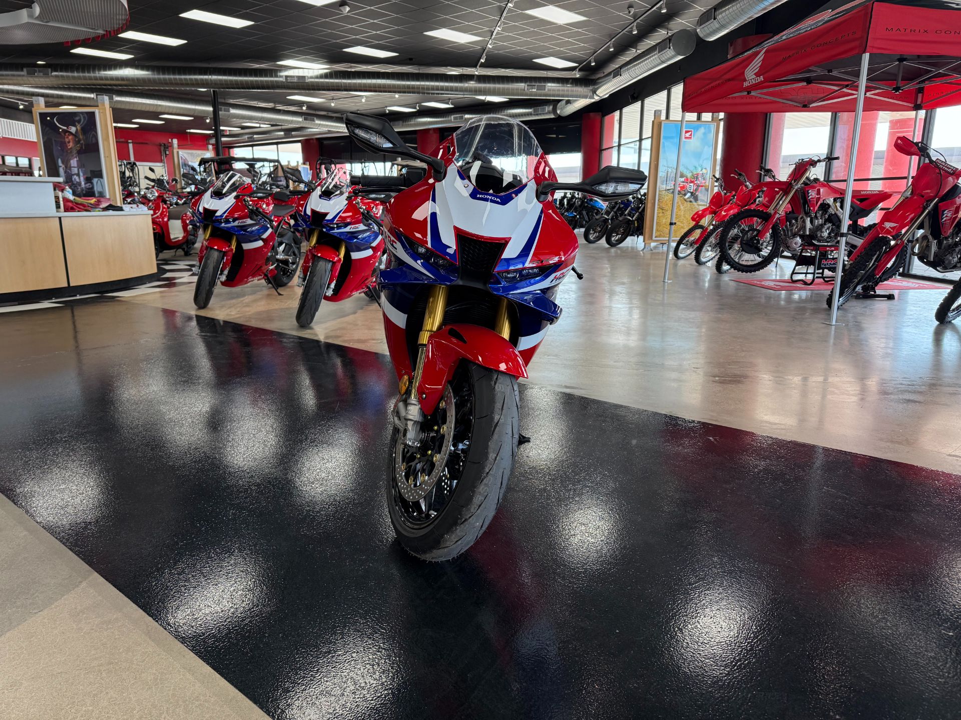 2025 Honda CBR1000RR-R Fireblade SP in Wichita, Kansas - Photo 4
