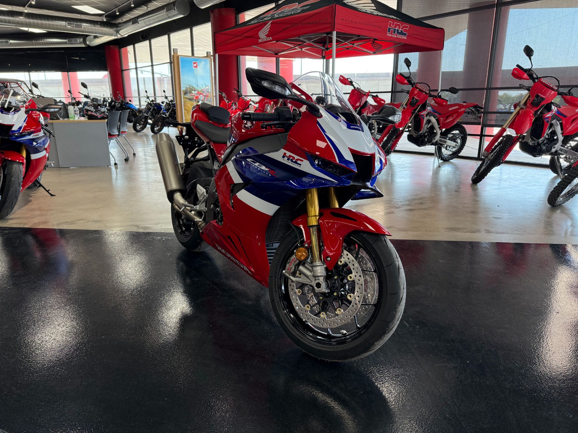 2025 Honda CBR1000RR-R Fireblade SP in Wichita, Kansas - Photo 5
