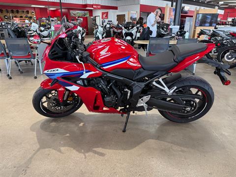 2024 Honda CBR650R ABS in Wichita, Kansas - Photo 3