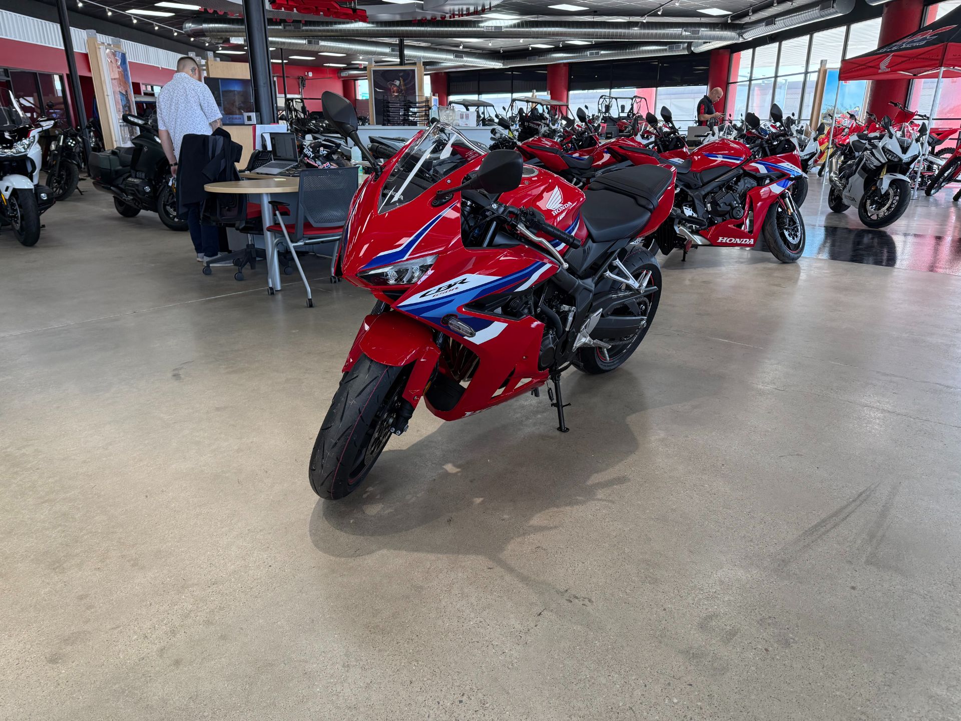 2024 Honda CBR650R ABS in Wichita, Kansas - Photo 4