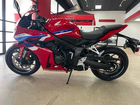 2024 Honda CBR650R ABS in Wichita, Kansas - Photo 2