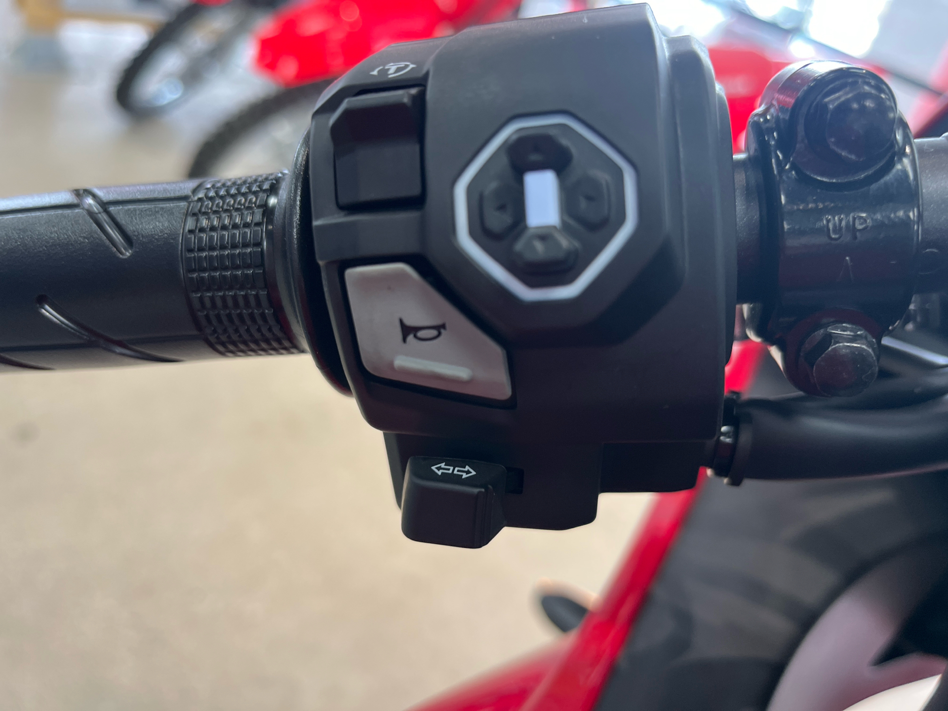 2024 Honda CBR650R ABS in Wichita, Kansas - Photo 6