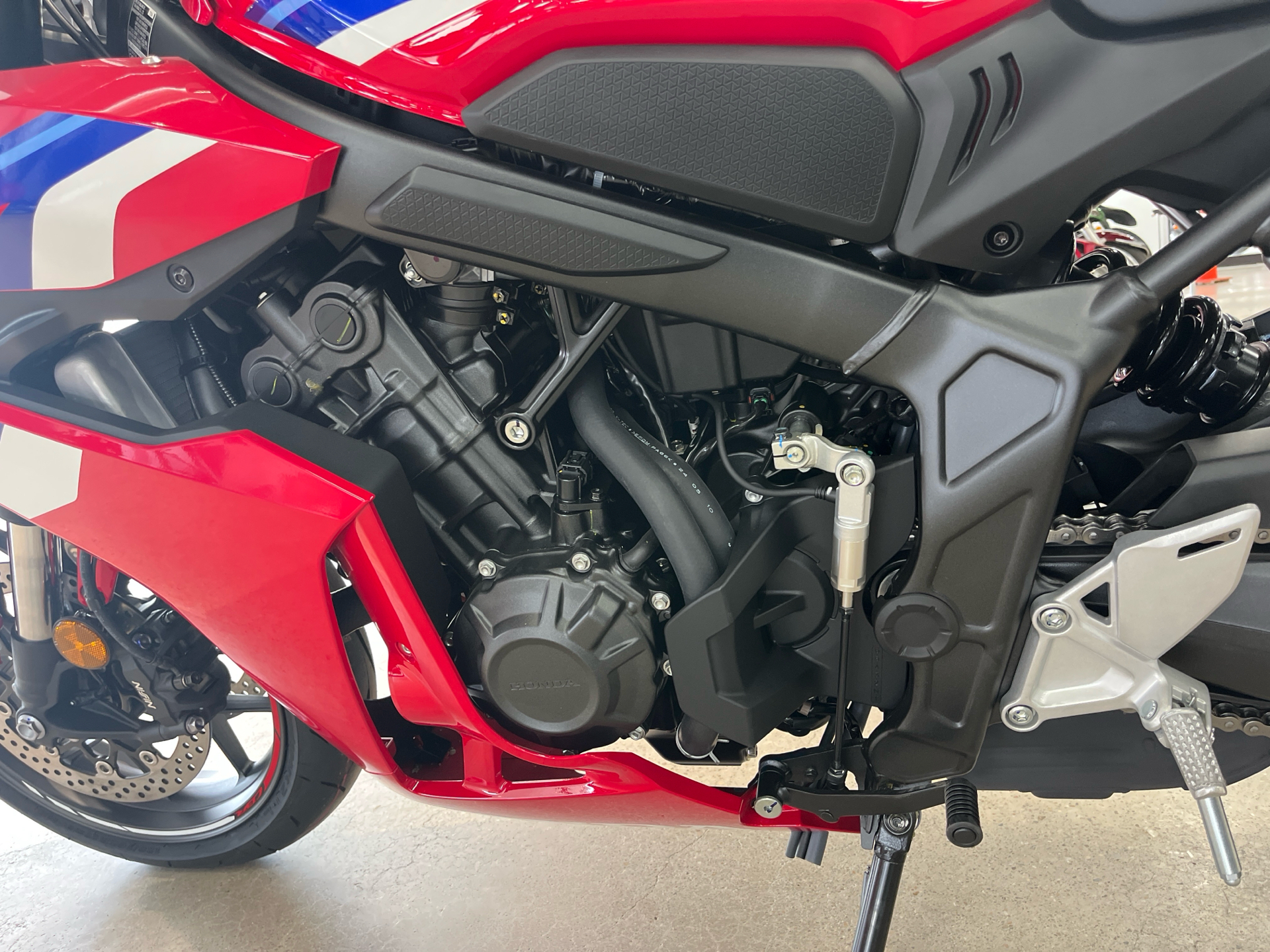 2024 Honda CBR650R ABS in Wichita, Kansas - Photo 8