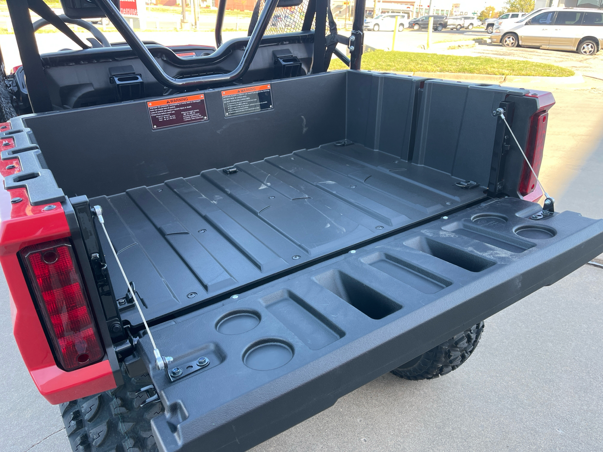 2025 Honda Pioneer 520 in Wichita, Kansas - Photo 5
