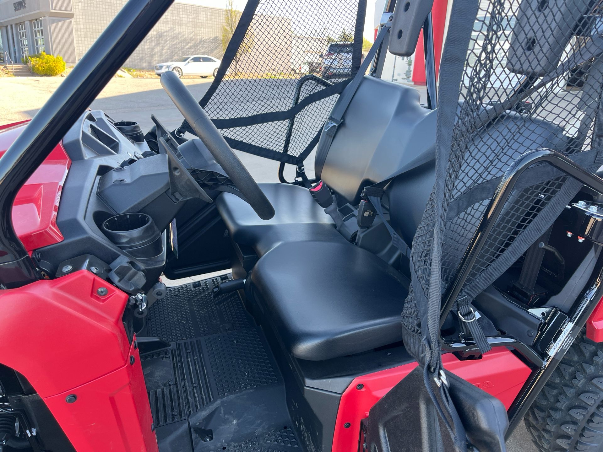 2025 Honda Pioneer 520 in Wichita, Kansas - Photo 6