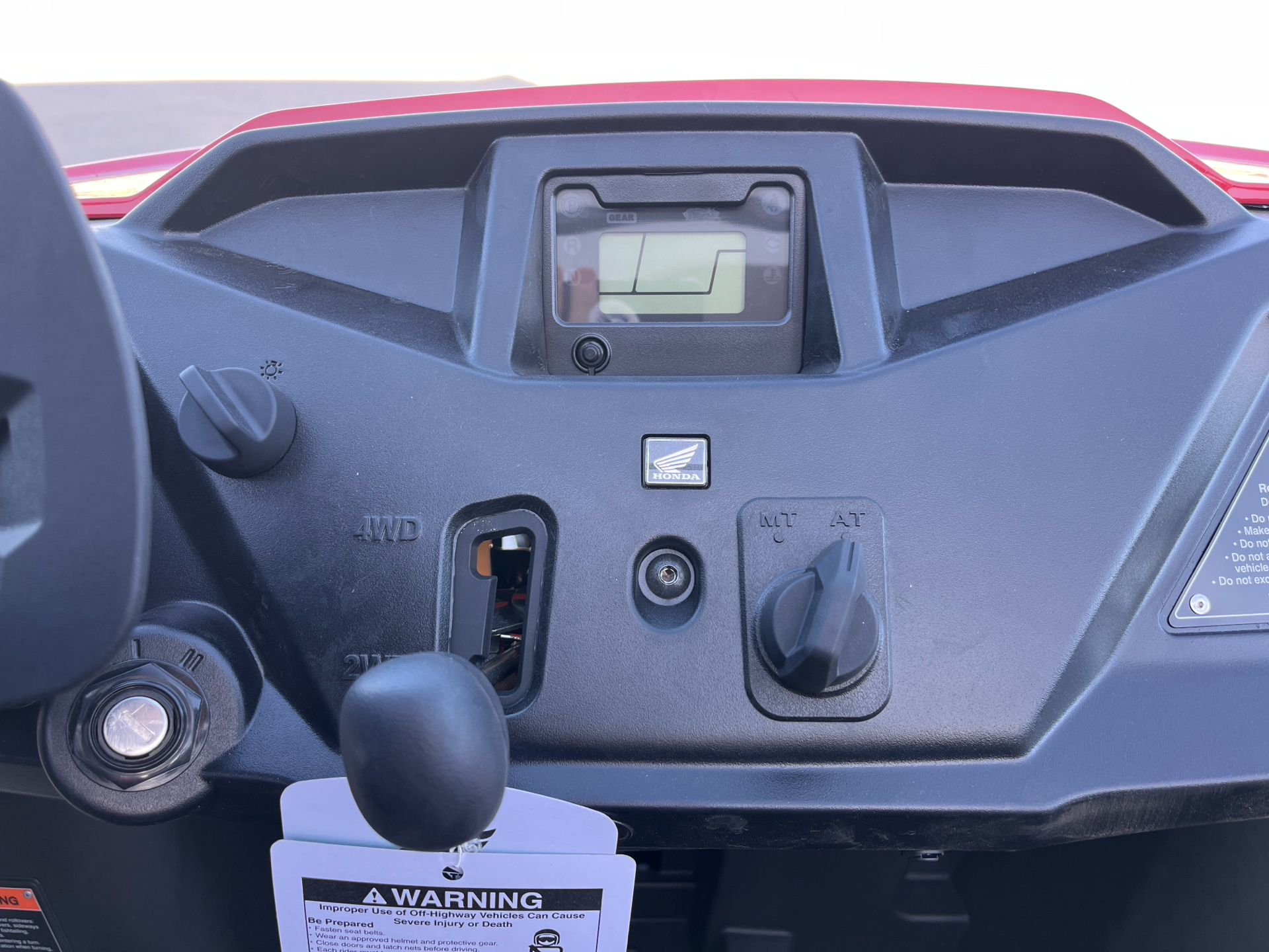 2025 Honda Pioneer 520 in Wichita, Kansas - Photo 8