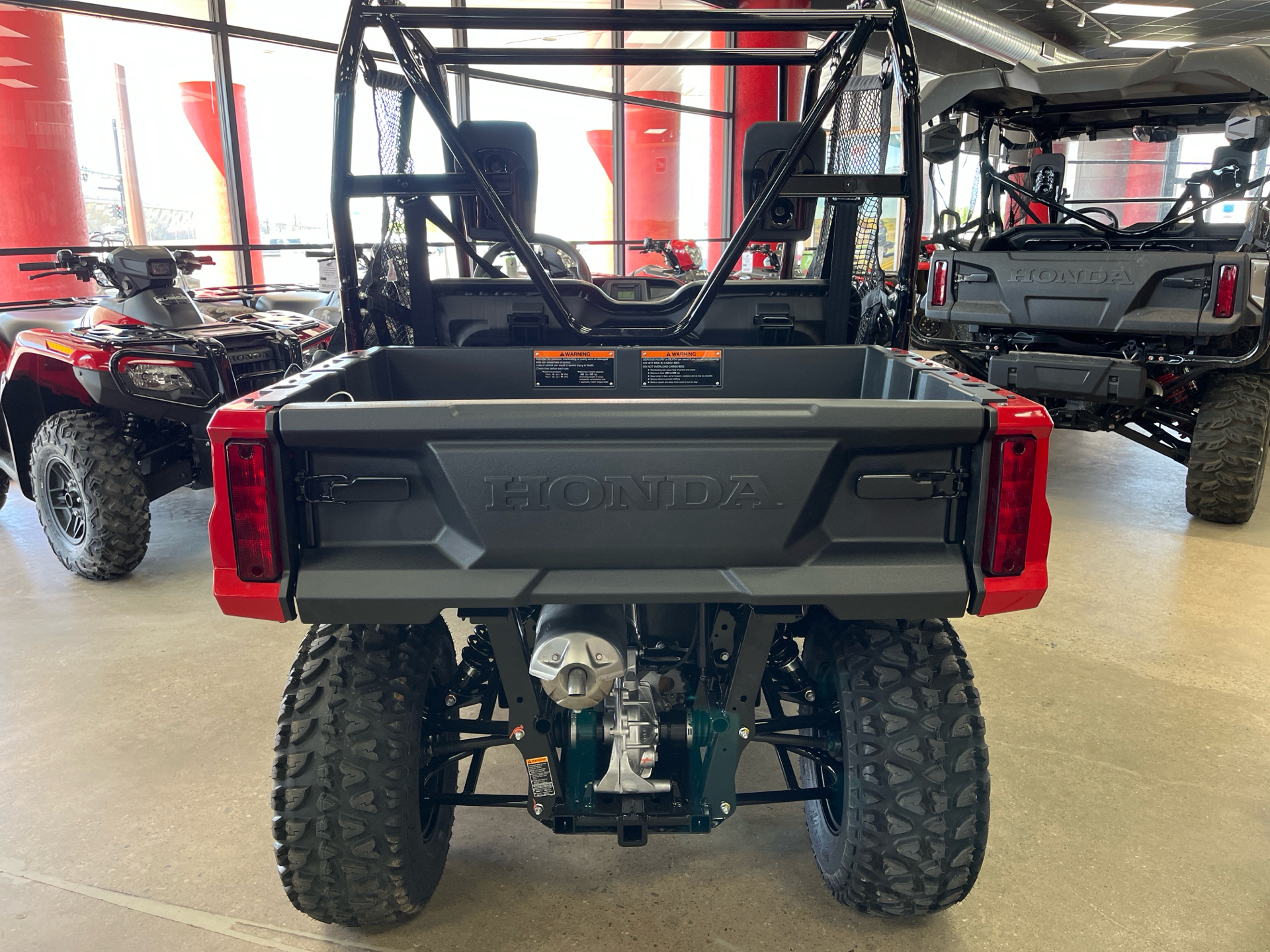 2025 Honda Pioneer 520 in Wichita, Kansas - Photo 4