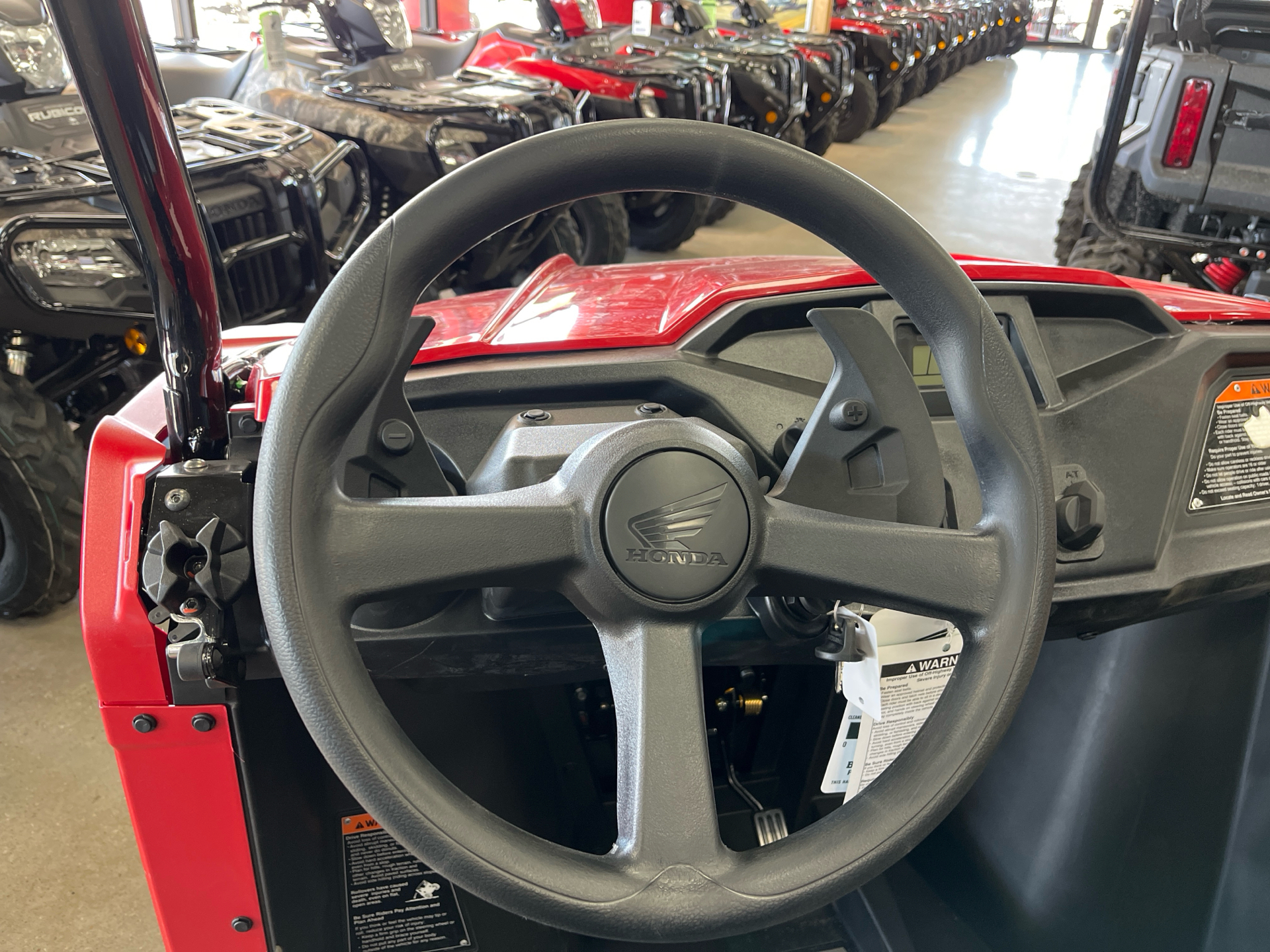 2025 Honda Pioneer 520 in Wichita, Kansas - Photo 8