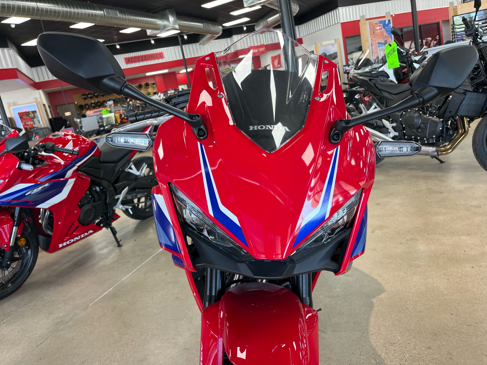 2025 Honda CBR500R in Wichita, Kansas - Photo 2