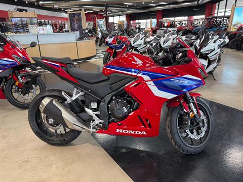 2025 Honda CBR500R in Wichita, Kansas