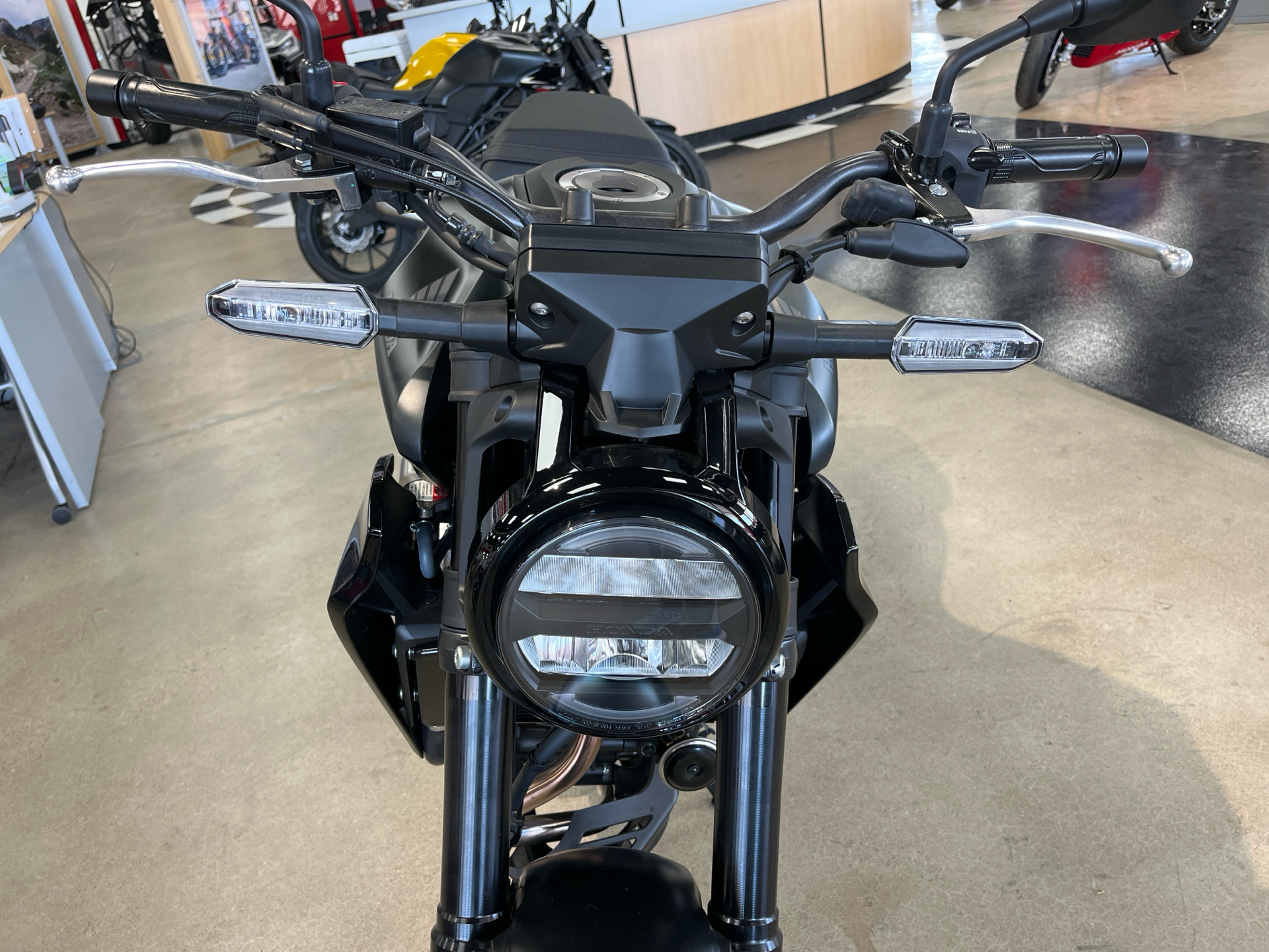 2025 Honda CB300R ABS in Wichita, Kansas - Photo 3