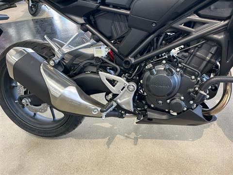 2025 Honda CB300R ABS in Wichita, Kansas - Photo 10