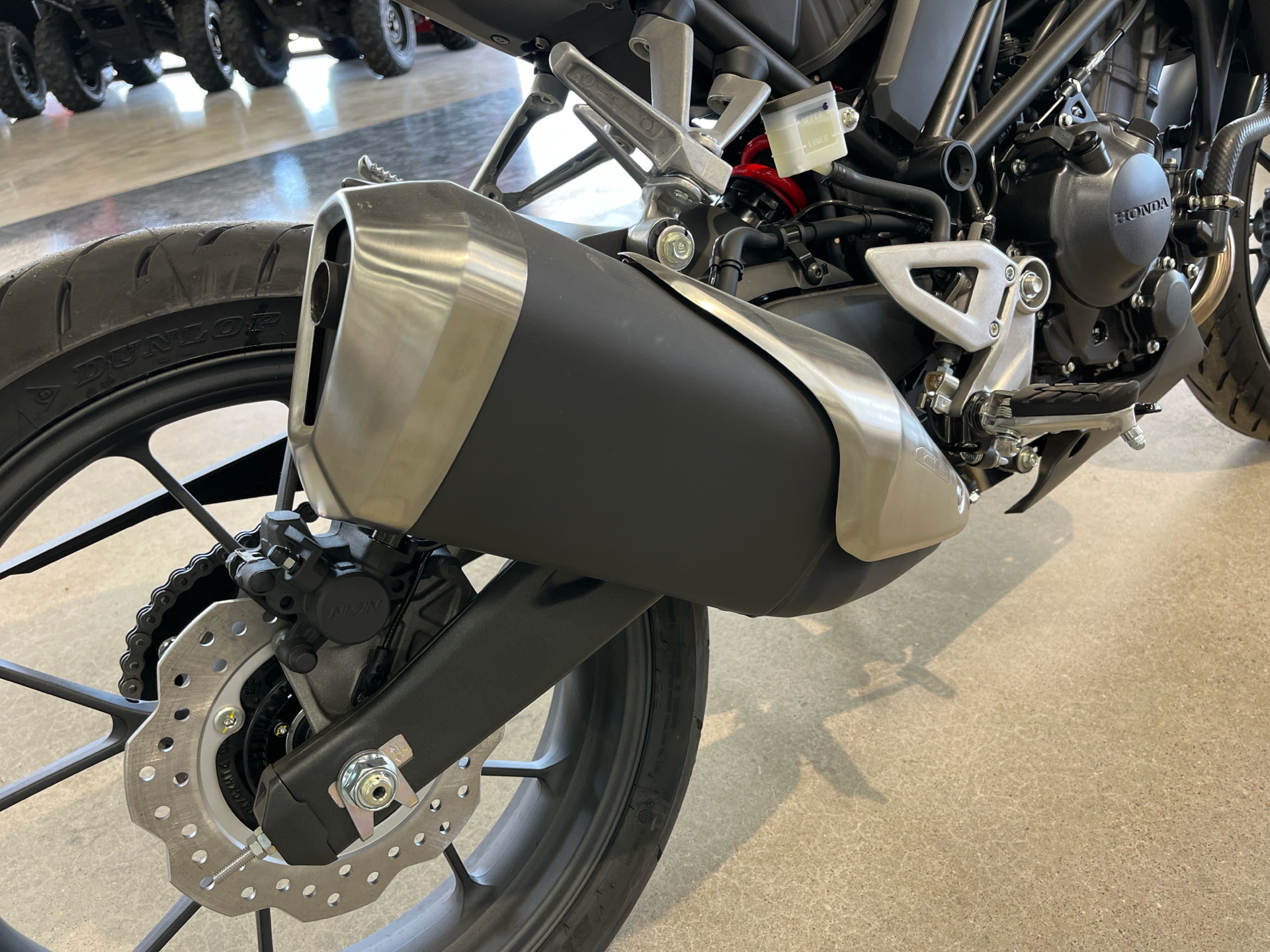 2025 Honda CB300R ABS in Wichita, Kansas - Photo 12