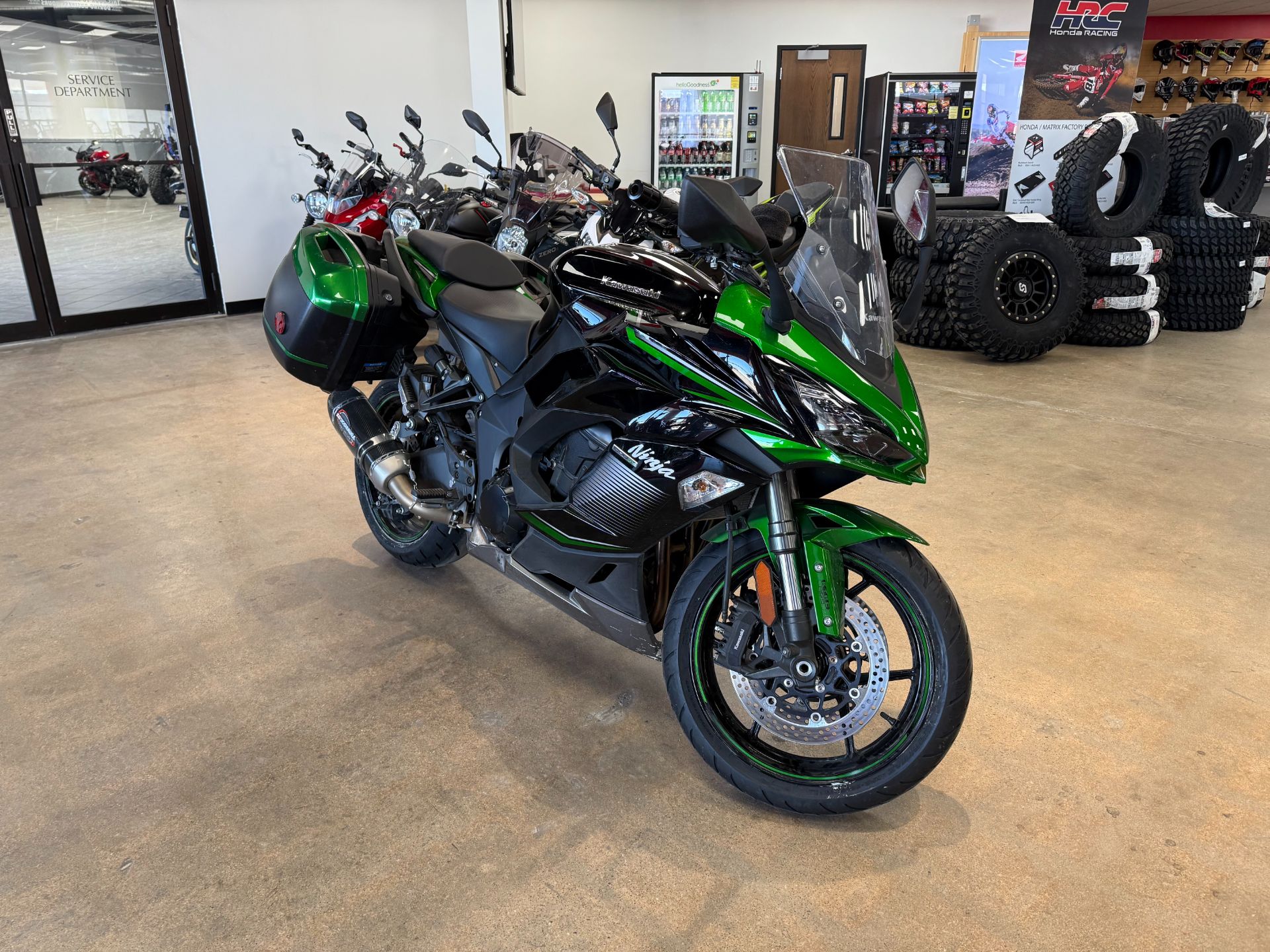 2023 Kawasaki Ninja 1000SX in Wichita, Kansas - Photo 2