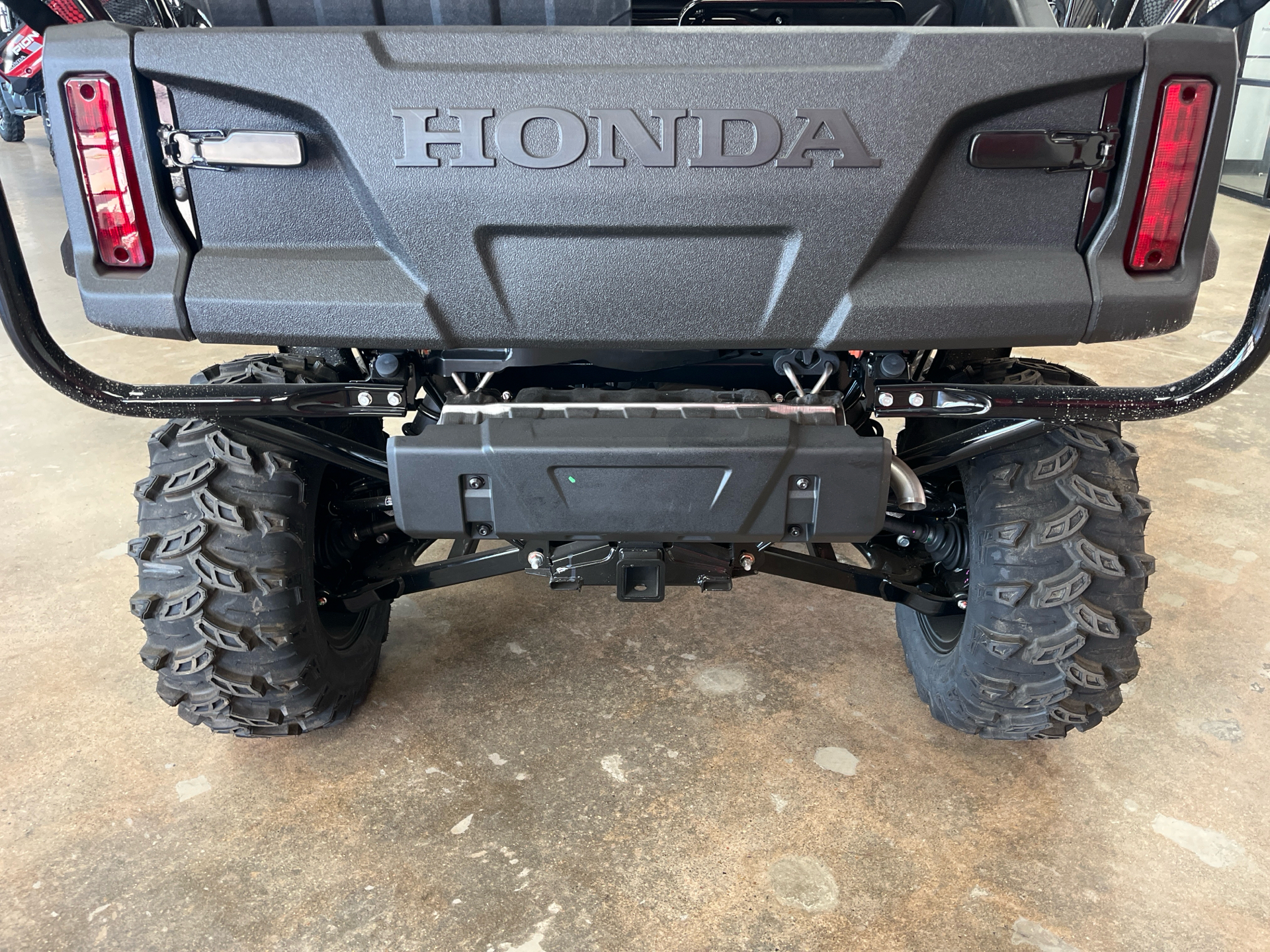 2025 Honda Pioneer 1000-5 Deluxe in Wichita, Kansas - Photo 4