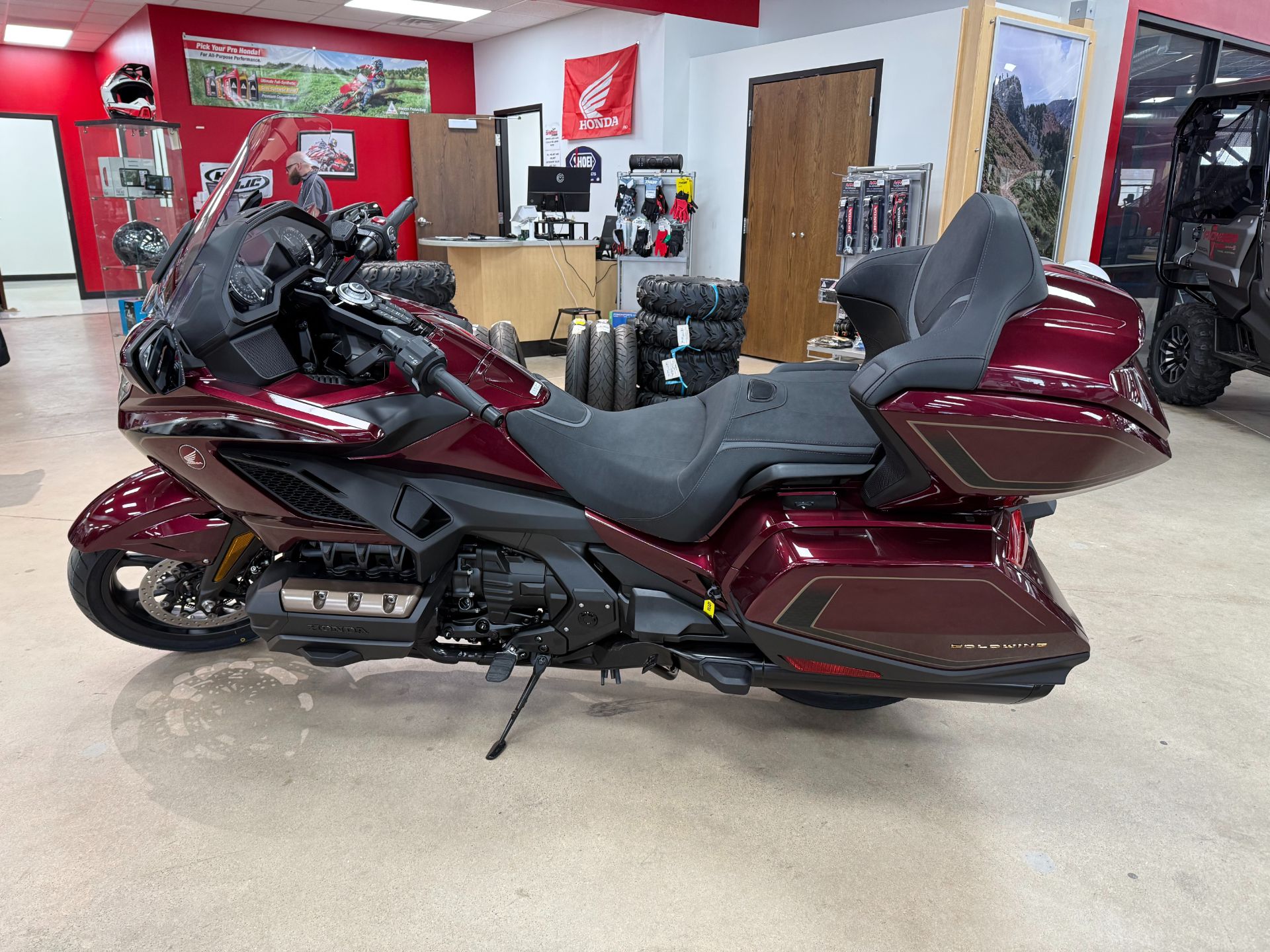 2025 Honda Gold Wing Tour DCT 50th Anniversary in Wichita, Kansas - Photo 5