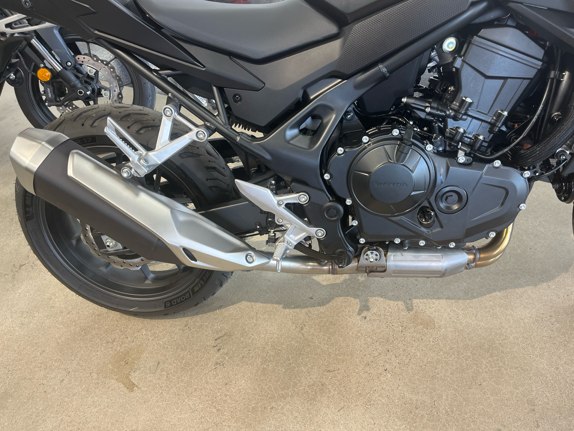 2025 Honda CB750 Hornet in Wichita, Kansas - Photo 10