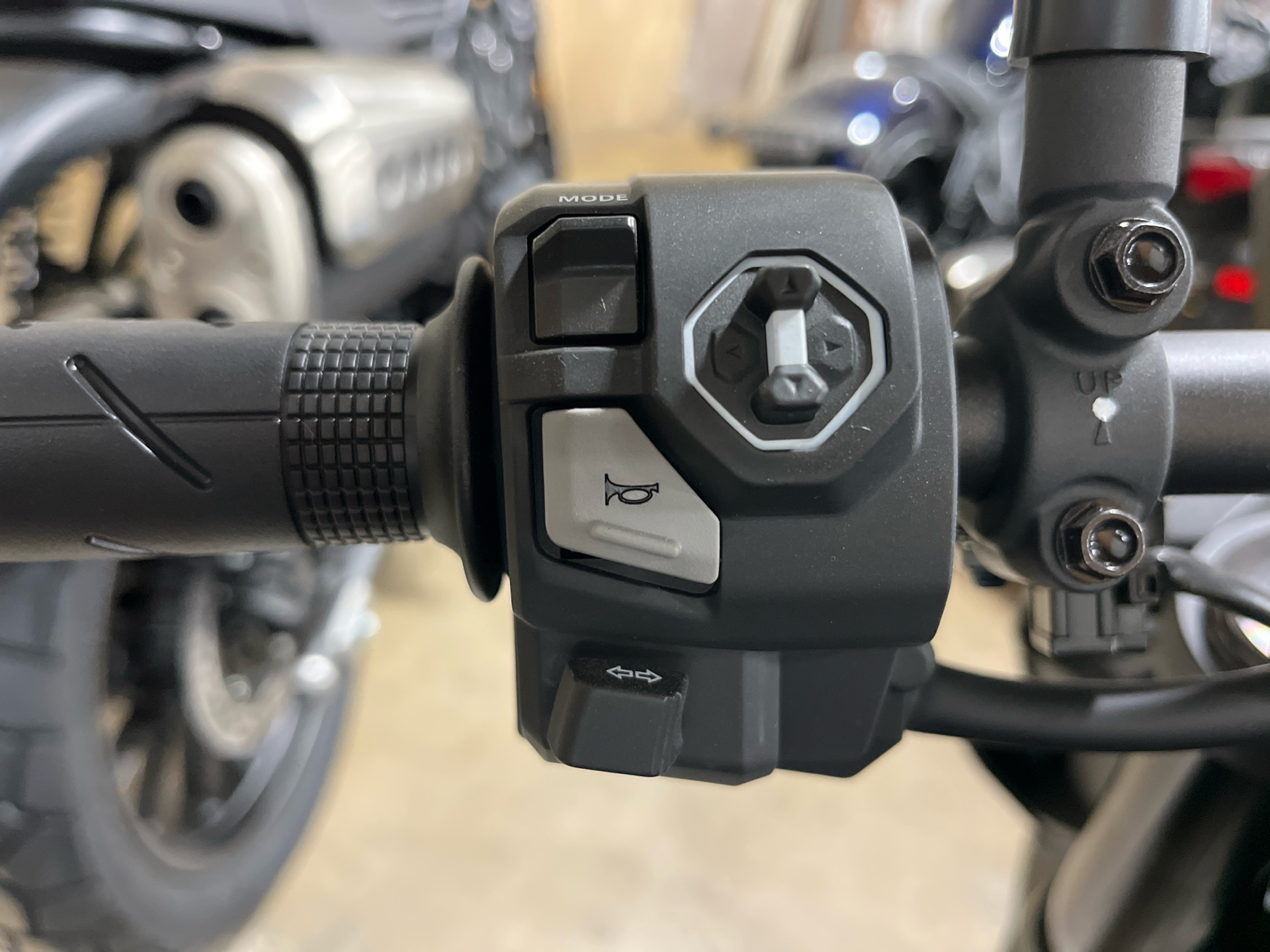 2025 Honda CB750 Hornet in Wichita, Kansas - Photo 6