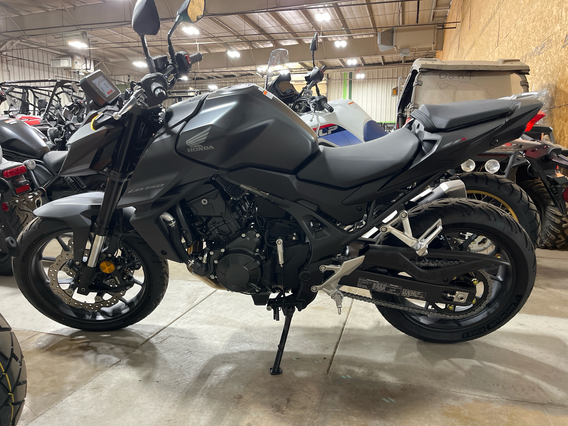 2025 Honda CB750 Hornet in Wichita, Kansas - Photo 4