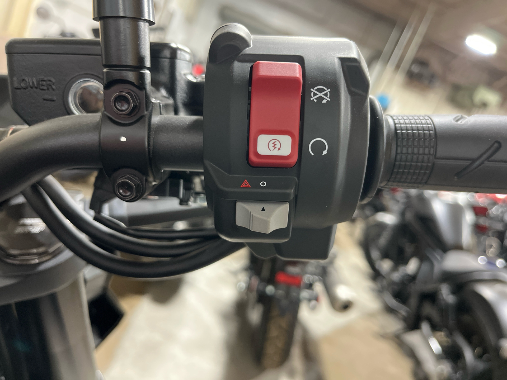 2025 Honda CB750 Hornet in Wichita, Kansas - Photo 7