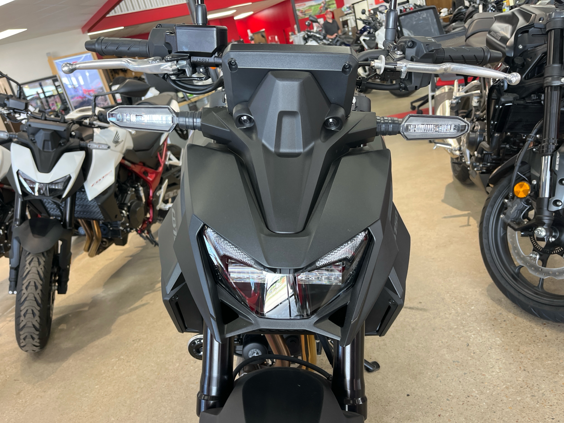 2025 Honda CB750 Hornet in Wichita, Kansas - Photo 2