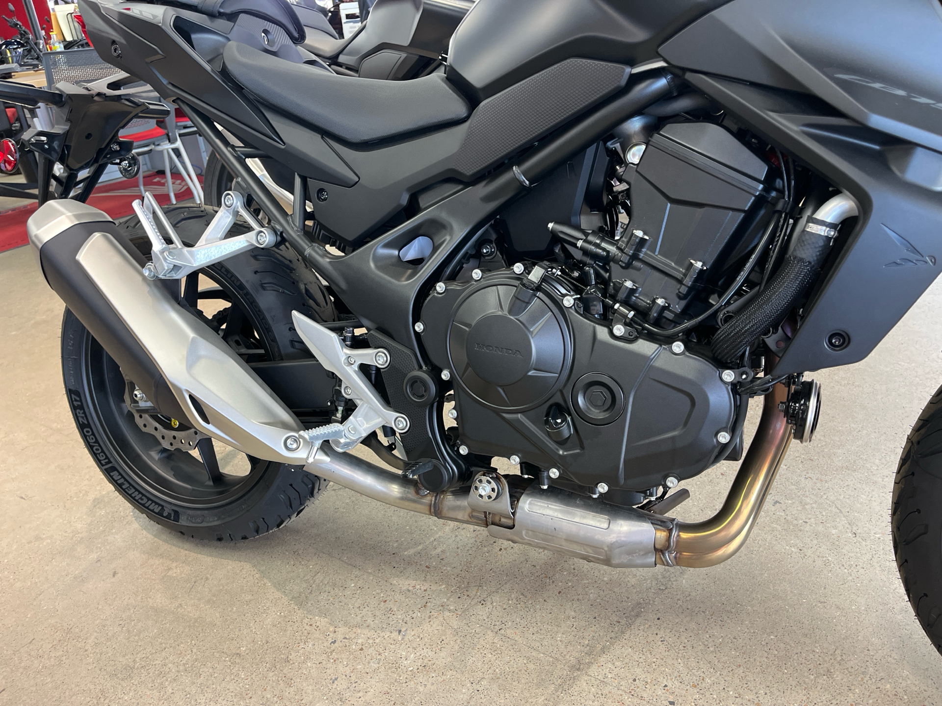 2025 Honda CB750 Hornet in Wichita, Kansas - Photo 4