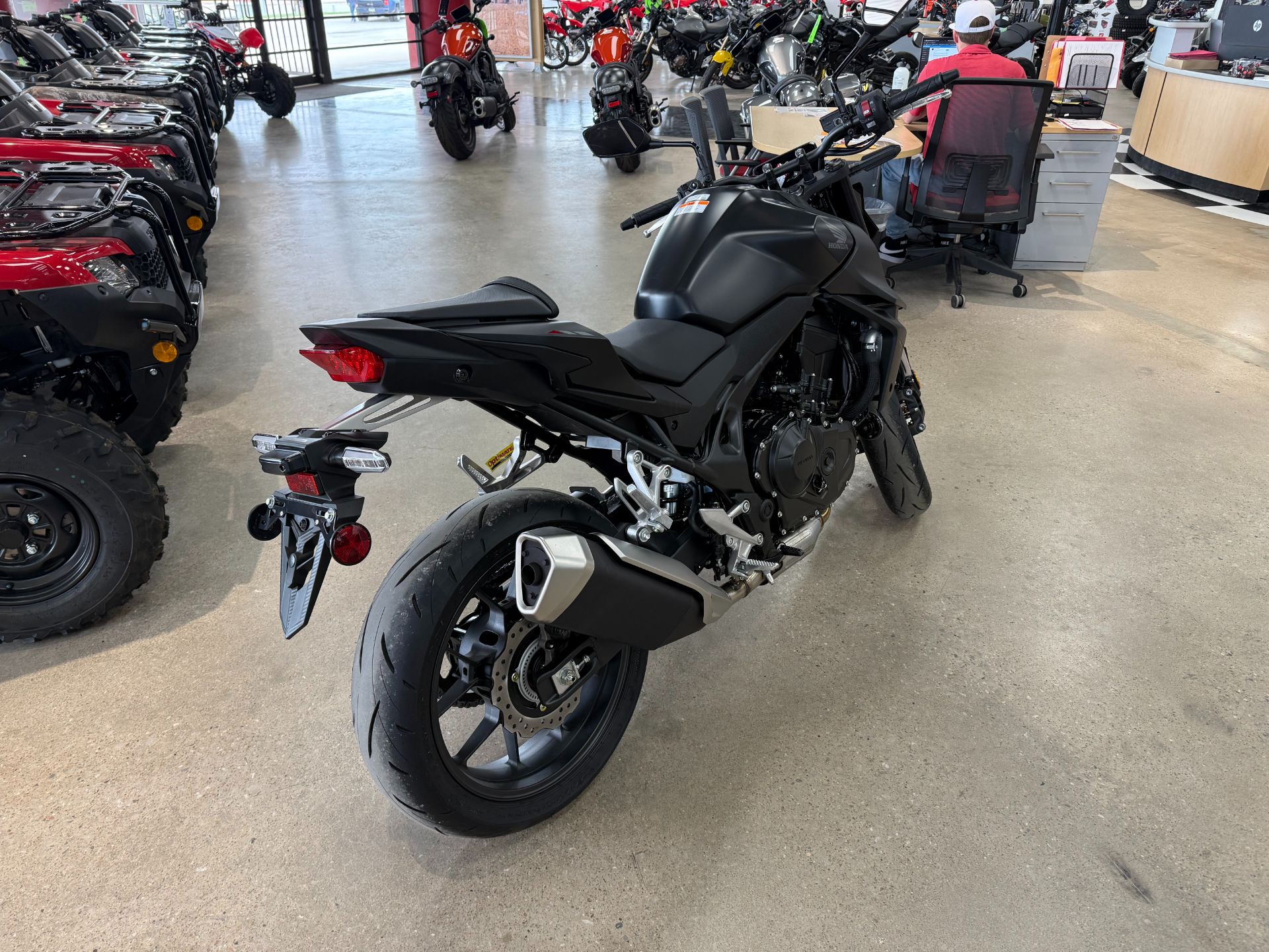 2025 Honda CB750 Hornet in Wichita, Kansas - Photo 2