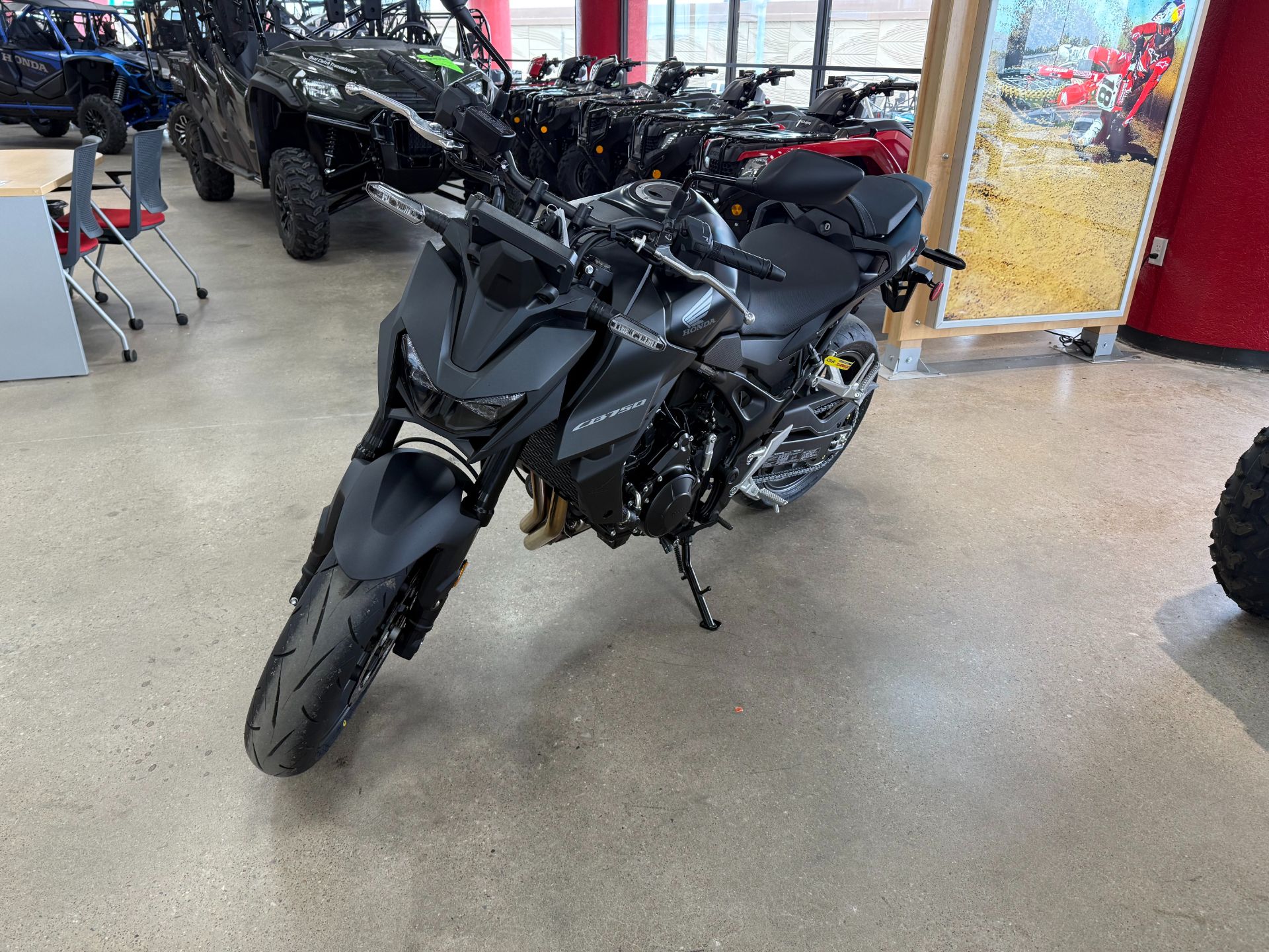 2025 Honda CB750 Hornet in Wichita, Kansas - Photo 5