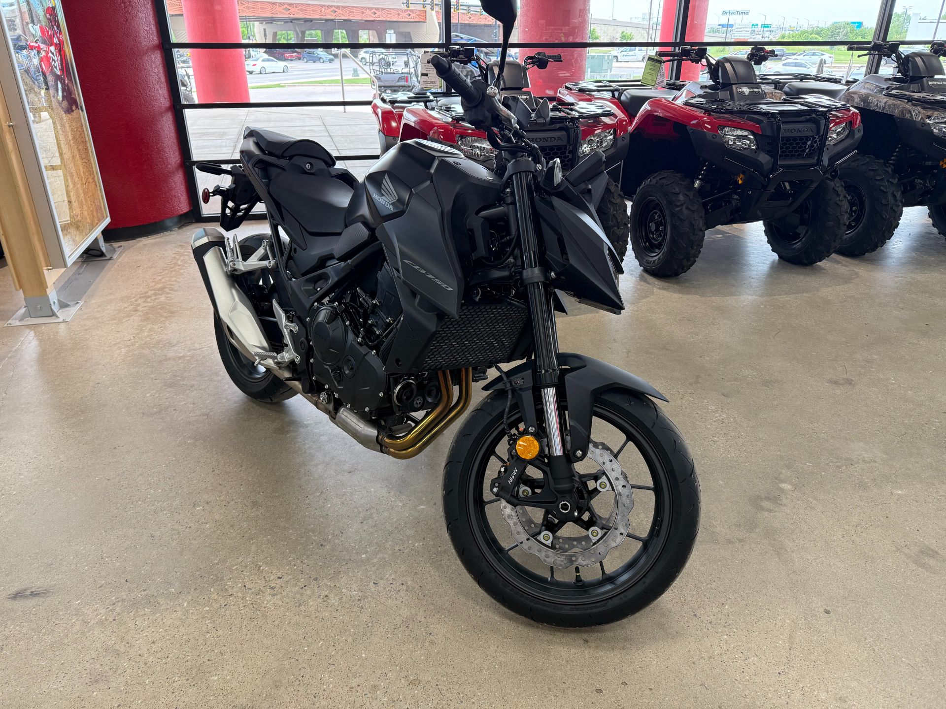 2025 Honda CB750 Hornet in Wichita, Kansas - Photo 6