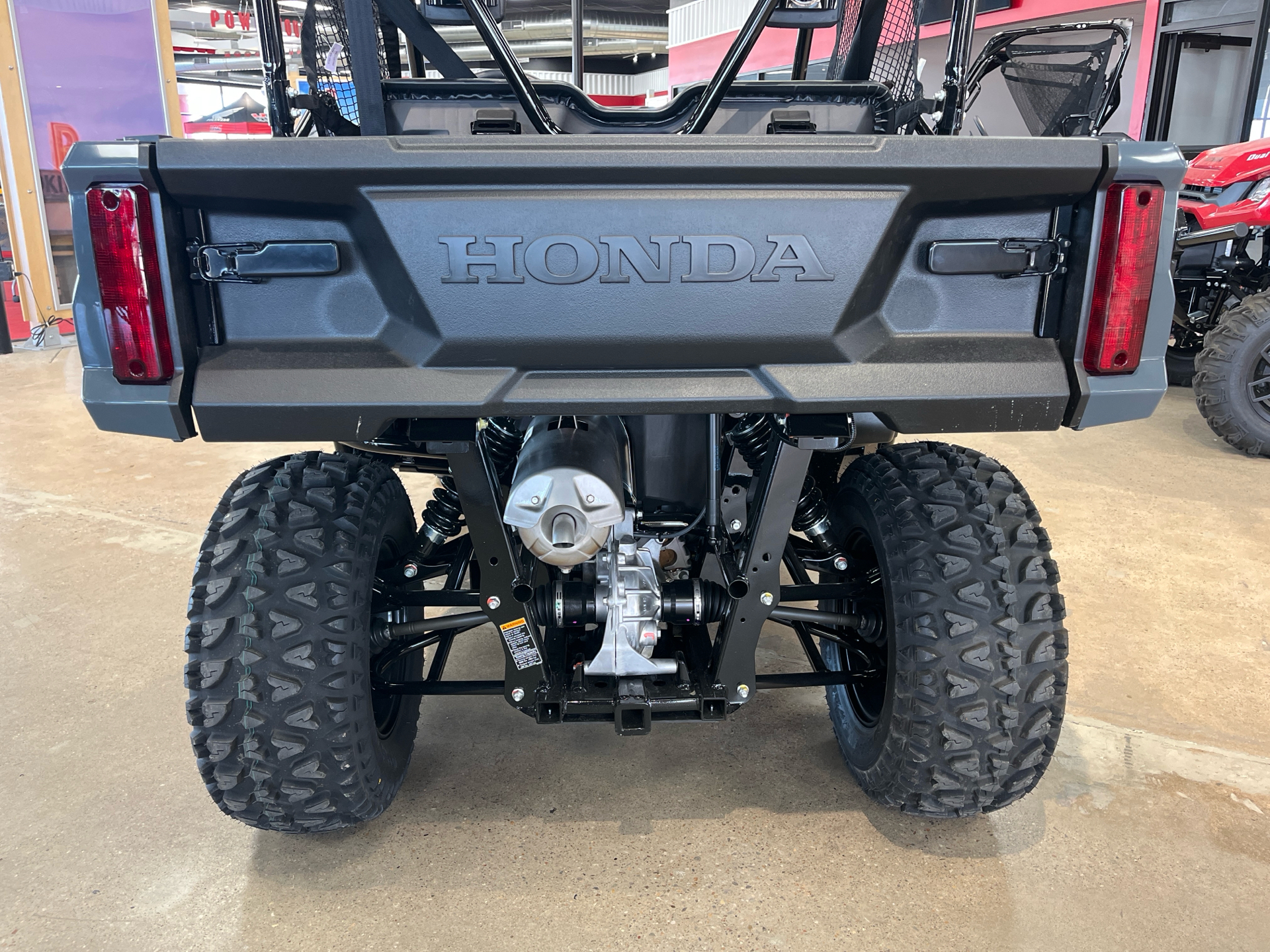 2025 Honda Pioneer 520 in Wichita, Kansas - Photo 4
