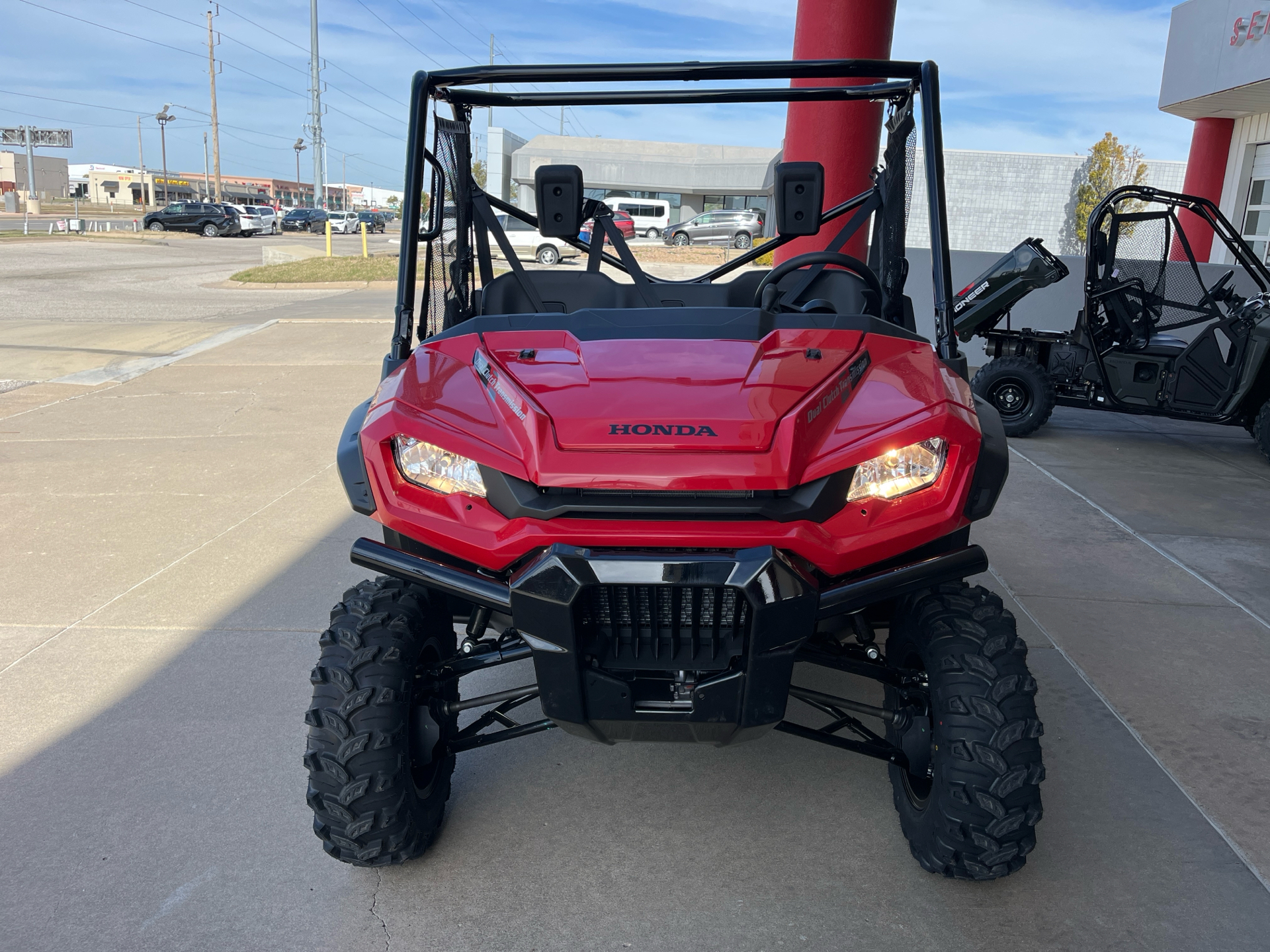 2025 Honda Pioneer 1000 Deluxe in Wichita, Kansas - Photo 2