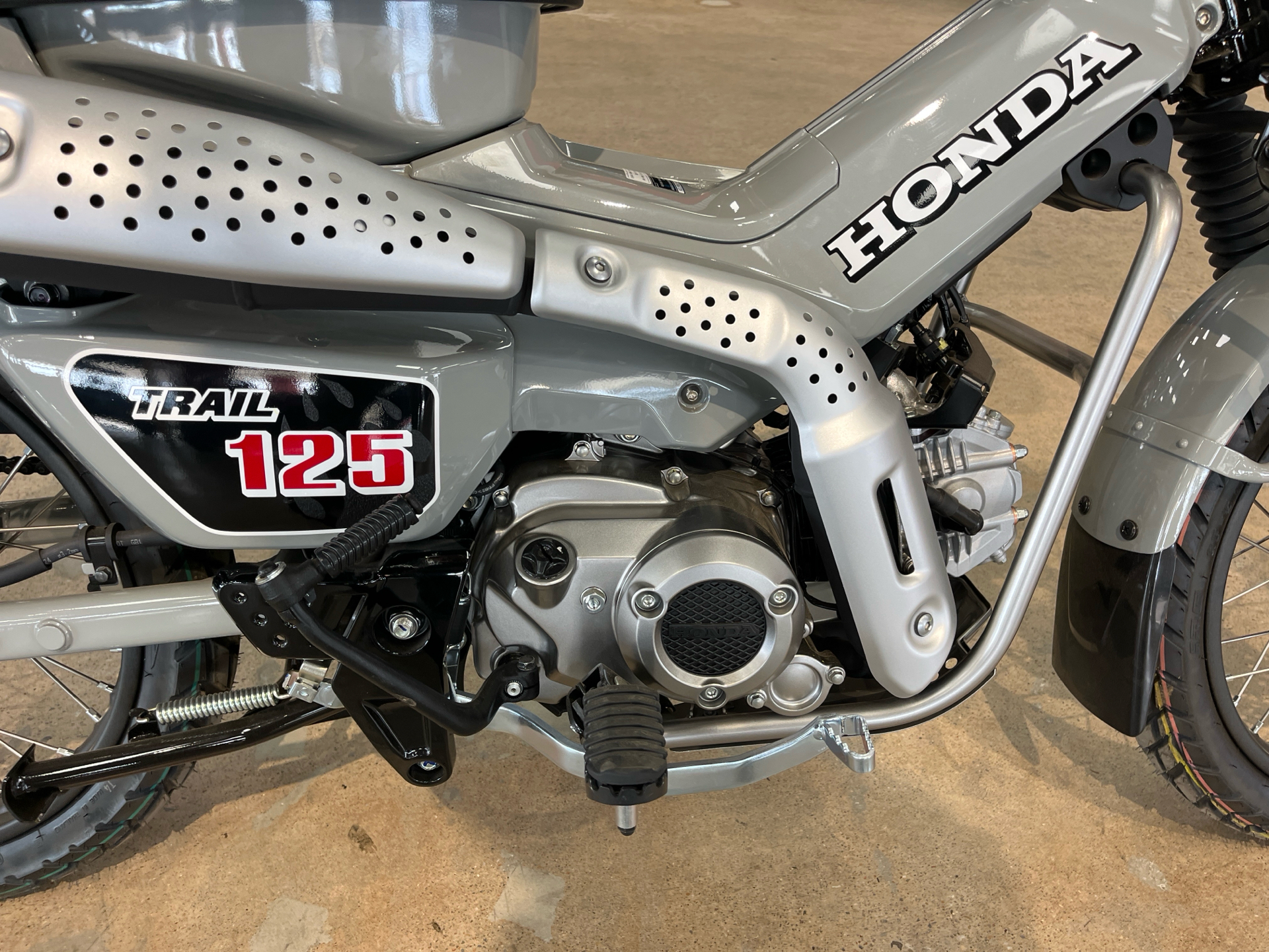2025 Honda Trail125 in Wichita, Kansas - Photo 9